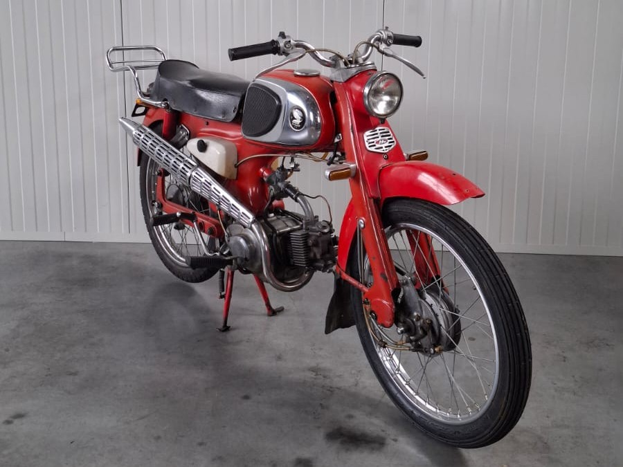 Honda C110 Super Cub – 1964