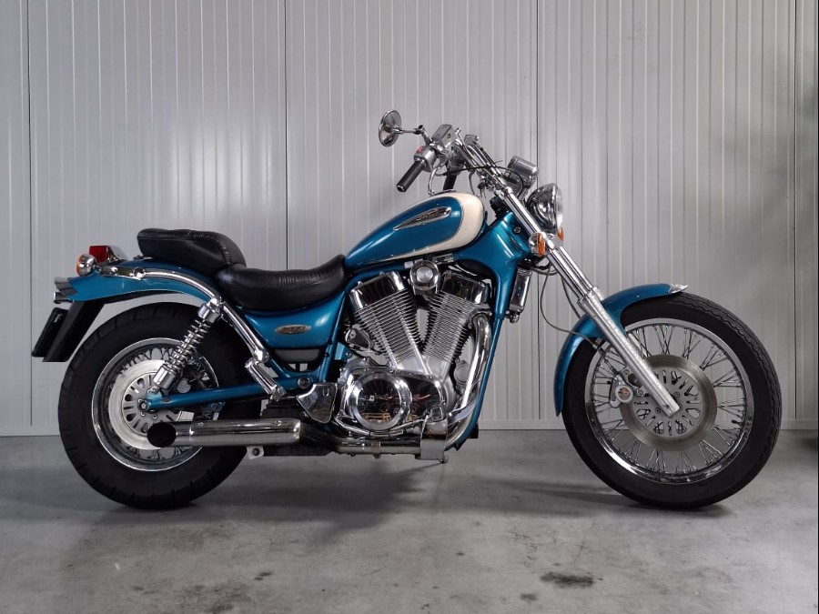 Suzuki Intruder